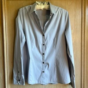 Ann Taylor Size 8 Long Sleeve Cotton/Nylon/Spandex Pale Gray Fitted Blouse